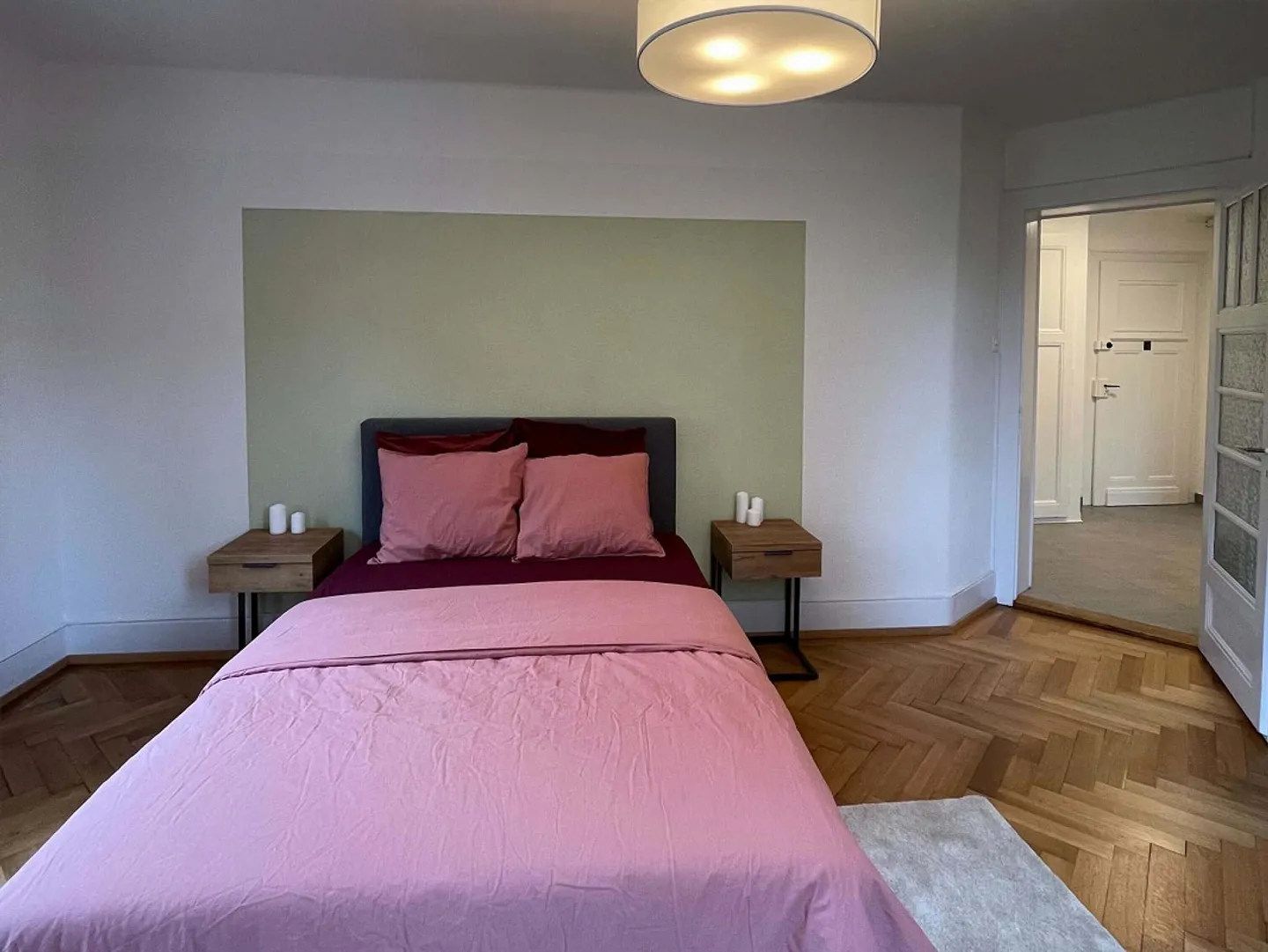 Take a break by the lake! - Photo 6 of 21