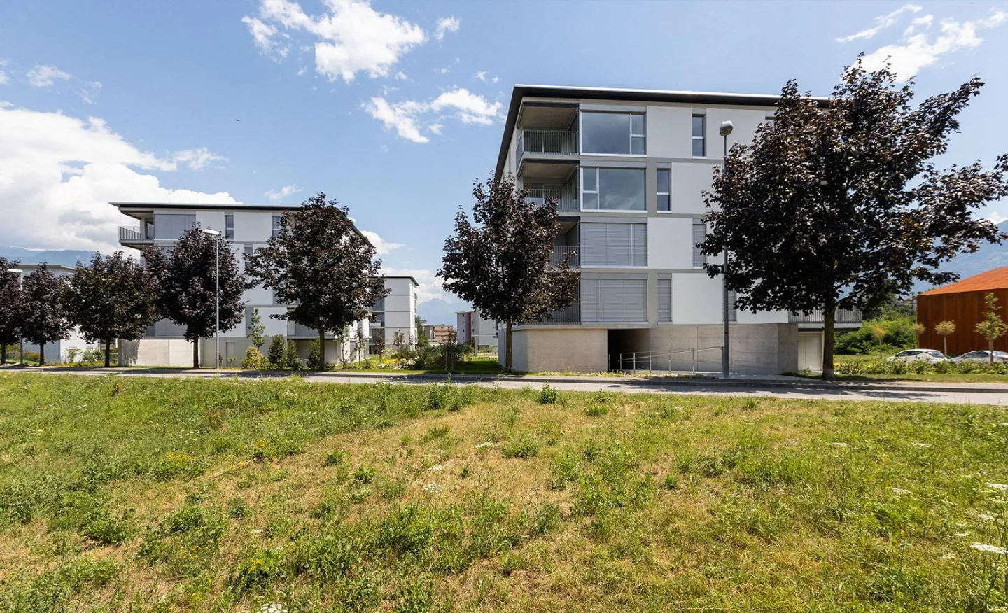 Appartamento moderno con balcone - Foto 1 di 9