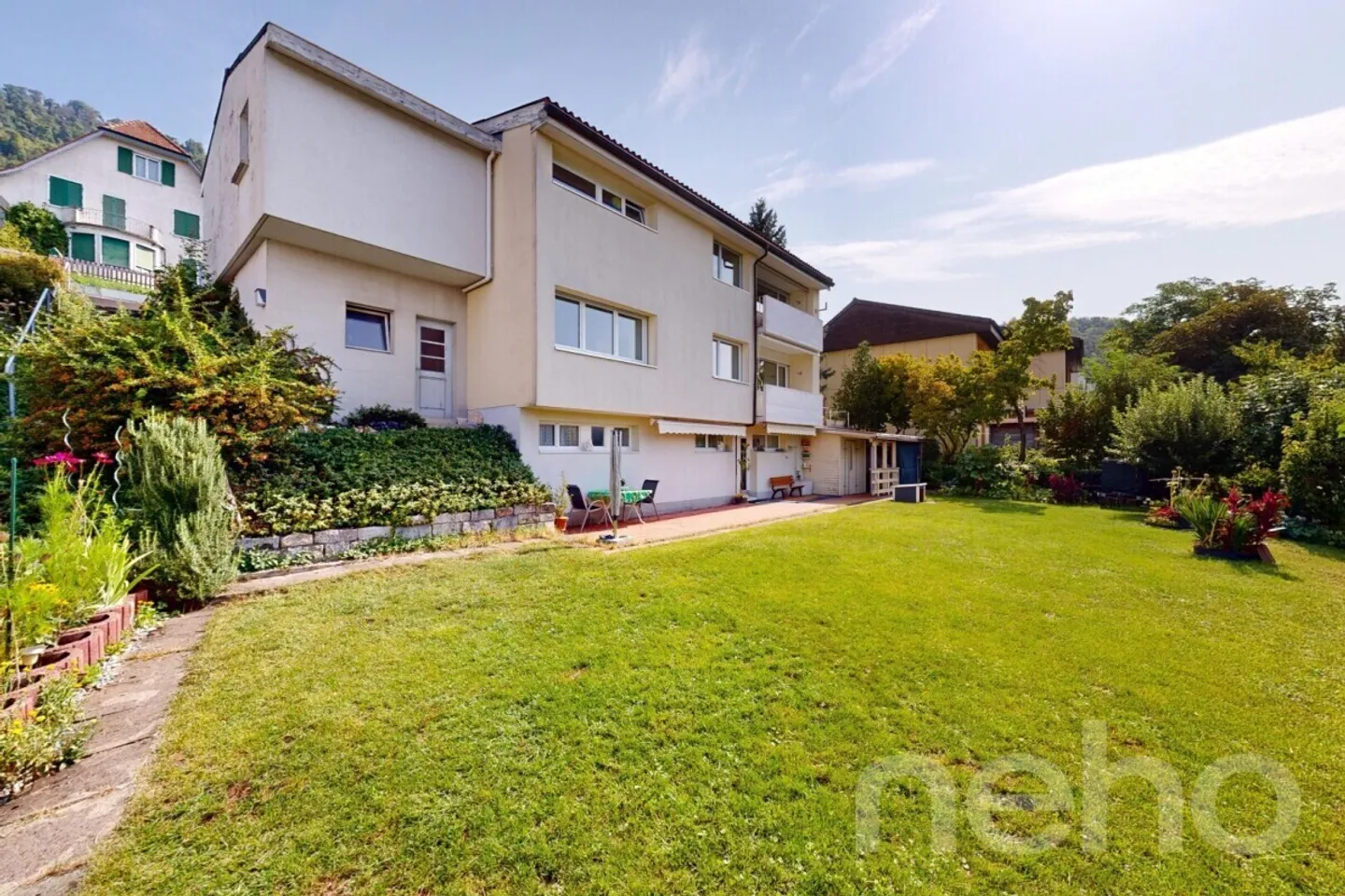 Casa unifamiliare con grande giardino e bella vista panoramica - Foto 1 di 13
