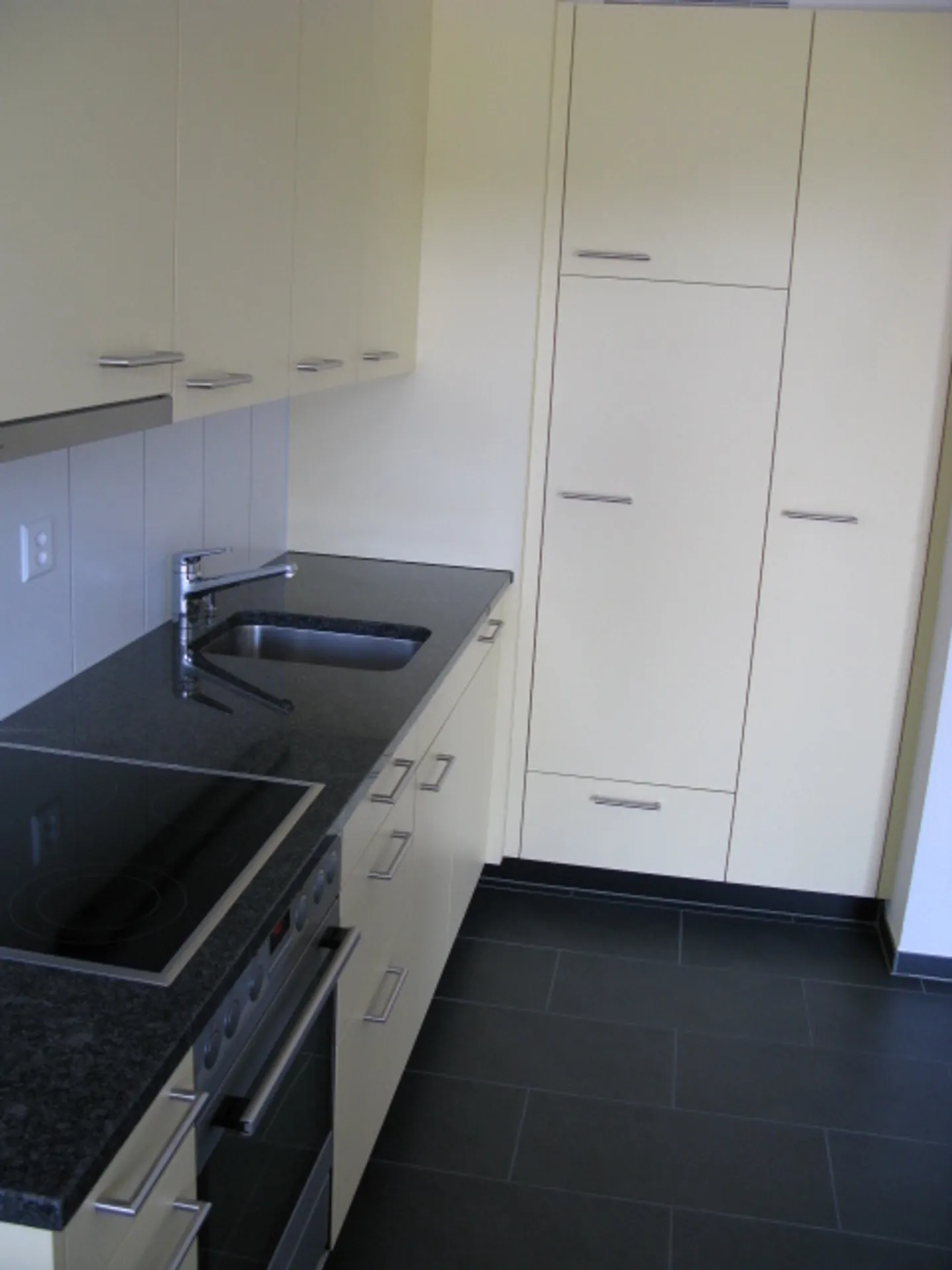 Modernes Apartment mit Aussicht - Foto 4 von 12