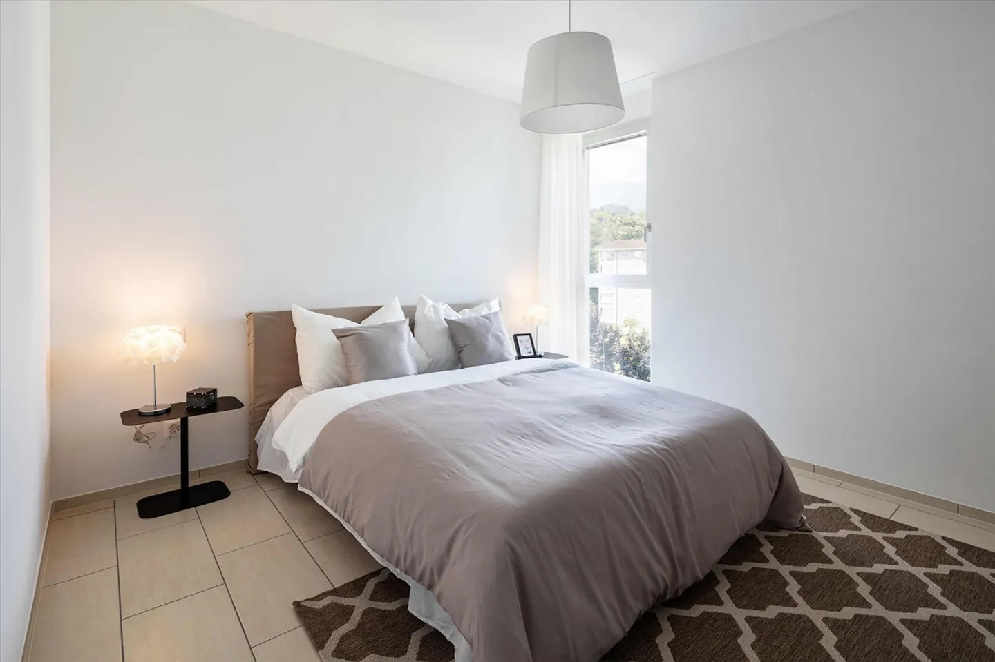 Appartamento moderno con balcone - Foto 7 di 9