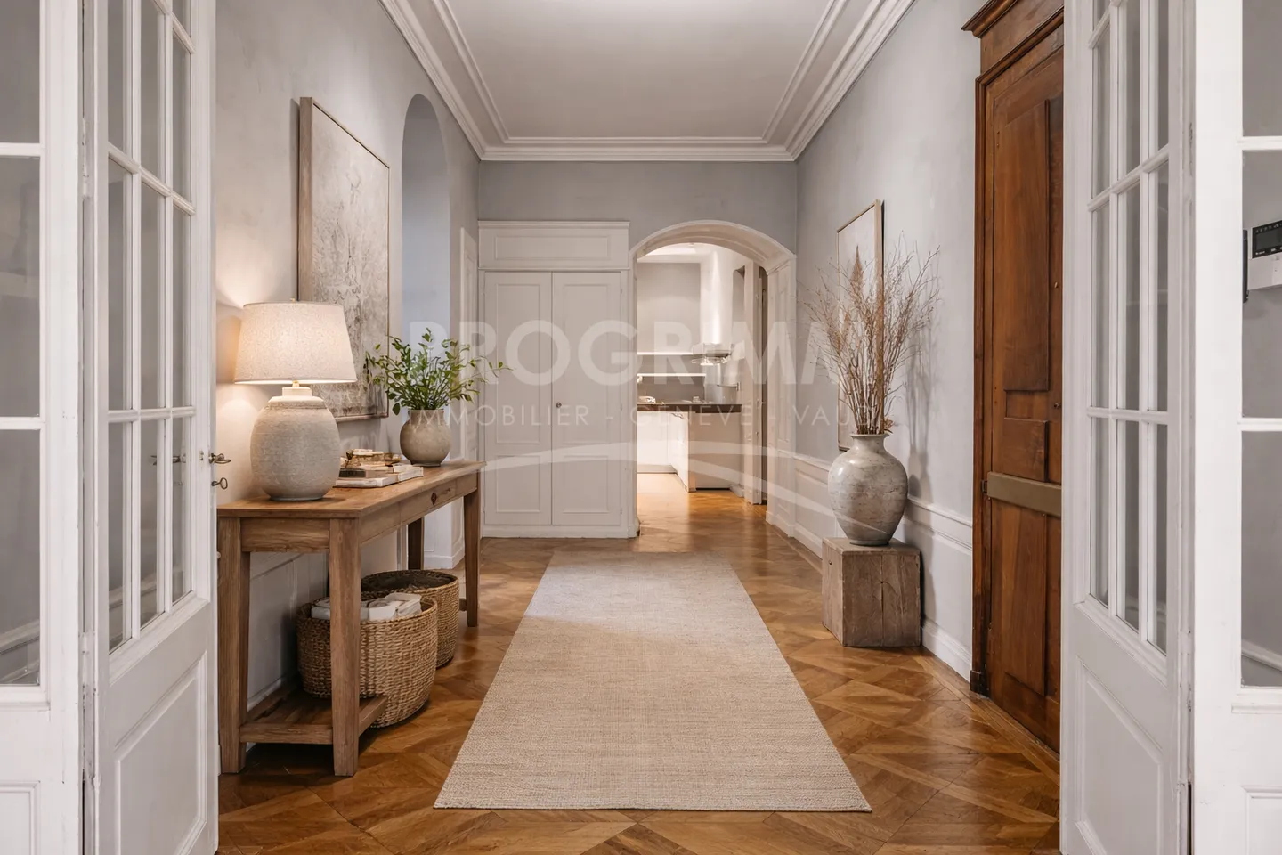 Appartamento Centro Storico - 7,5 Stanze - Parcheggio - Cantina - Foto 2 di 3