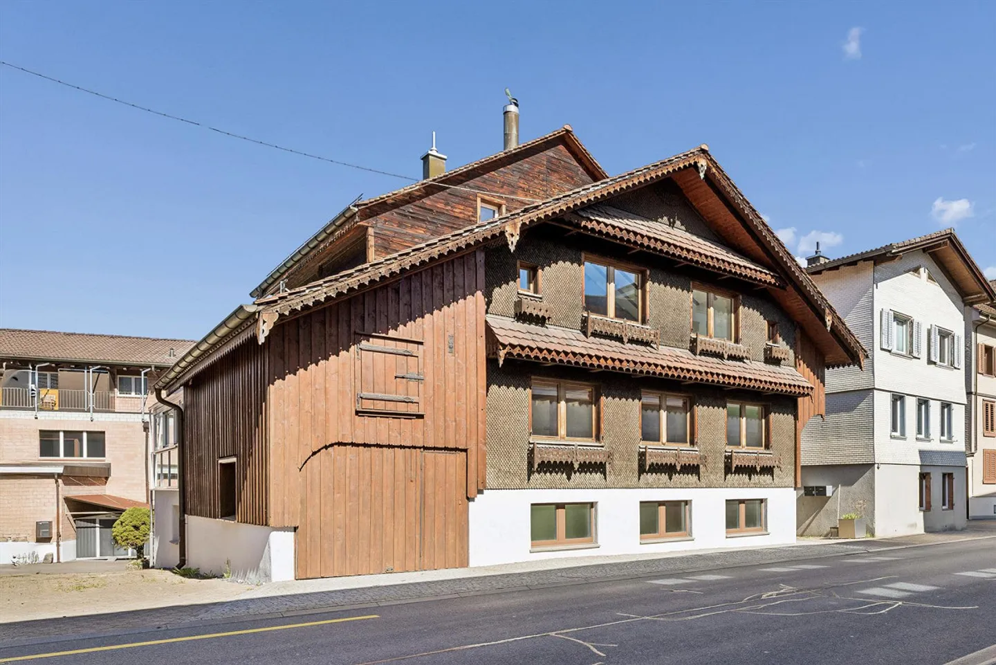 Rustic detached house in a central location - Photo 1 of 10