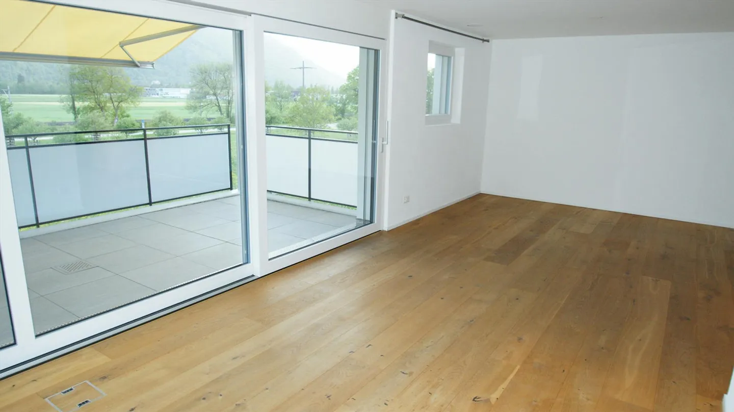3.5 Zimmer Wohnung inkl. 2x Einstellhallenpätze - Foto 3 von 11