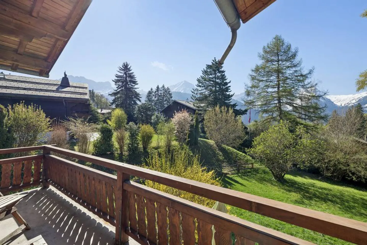 Familienchalet und 3,5-Zimmer-Wohnung, Barboleuse, Nahe Verkehrsanbindungen - Foto 2 von 11