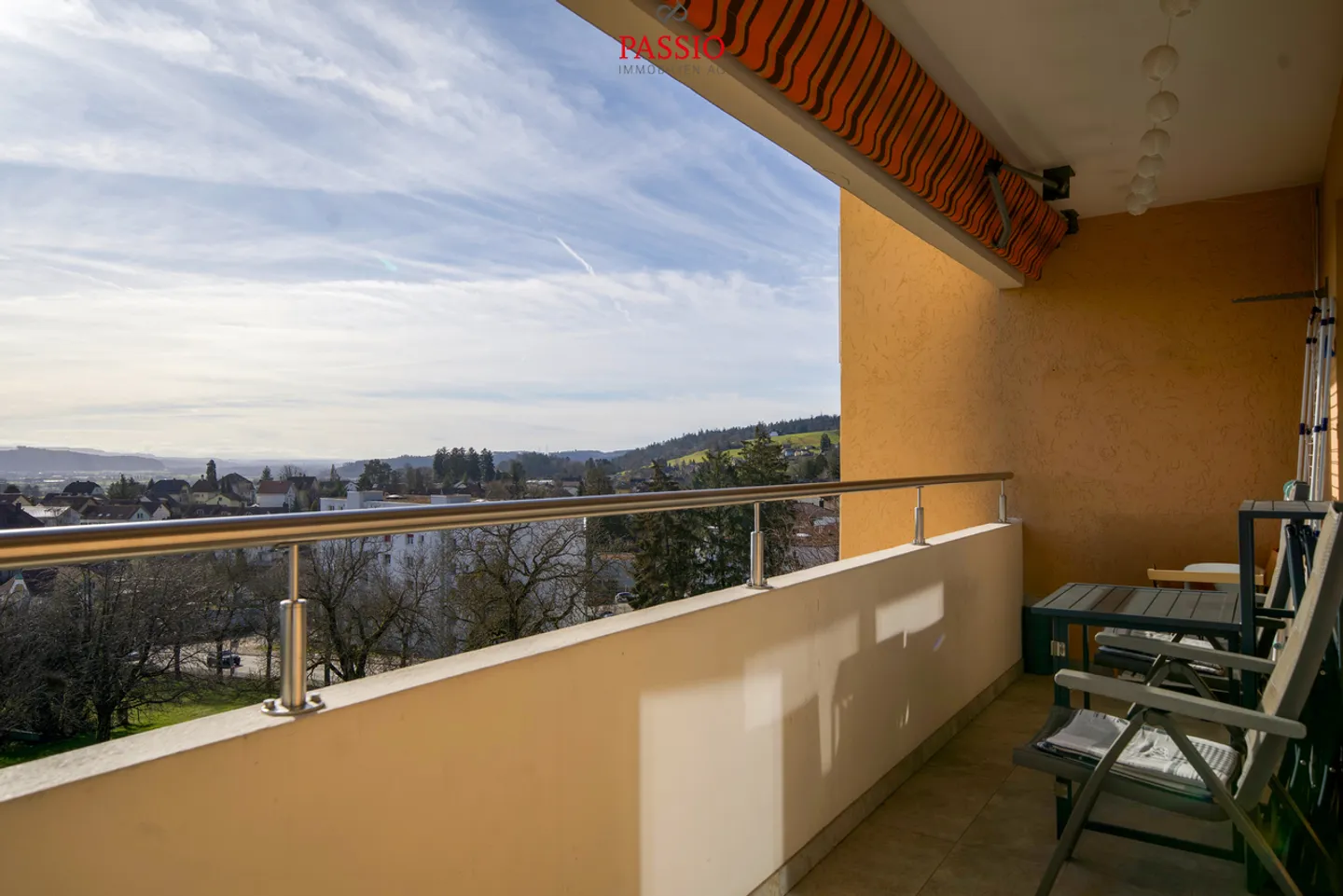 Appartement 4.5 pièces avec vue imprenable sur les Alpes – Emménager & se sentir bien - Photo 2 sur 15