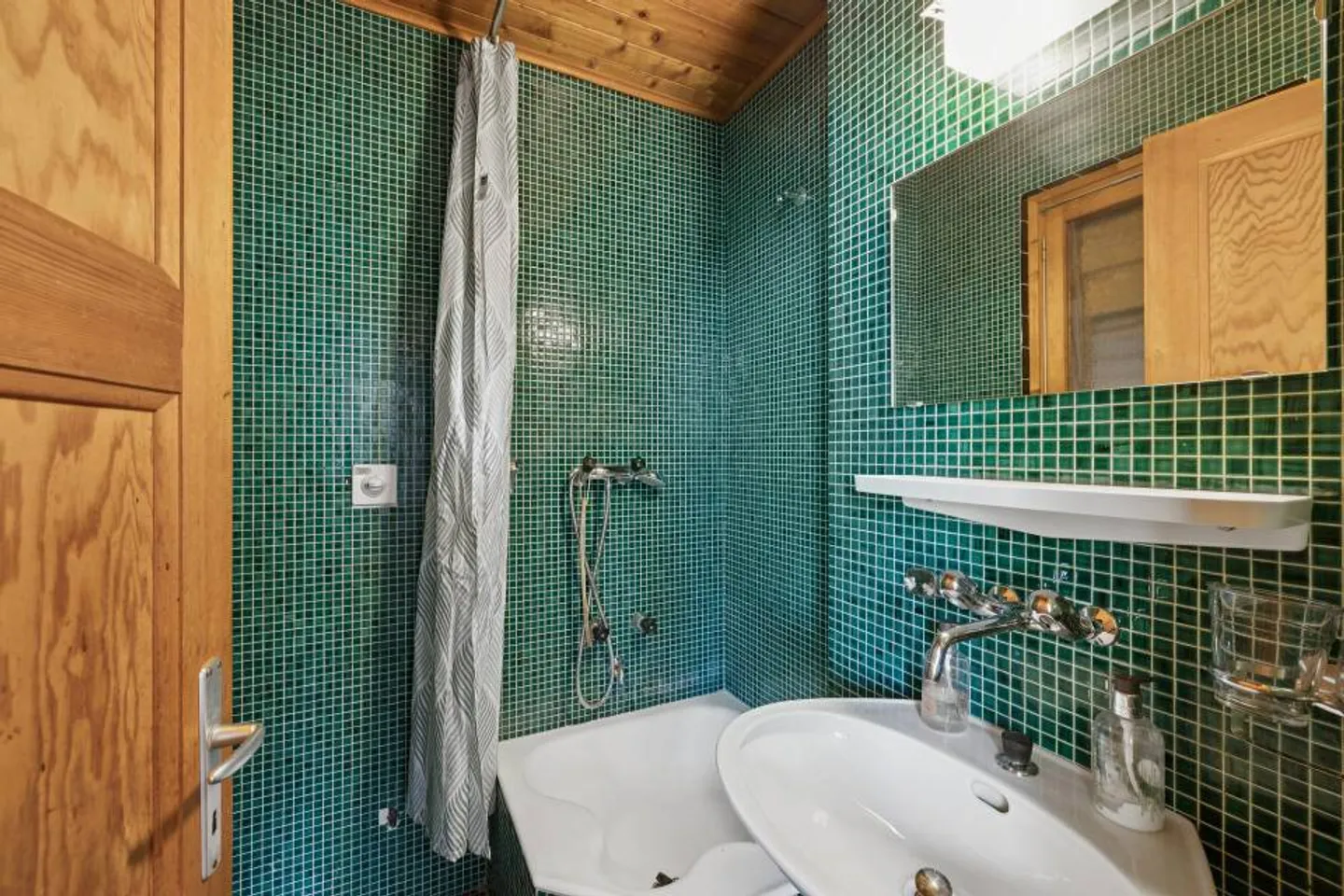 Familienchalet und 3,5-Zimmer-Wohnung, Barboleuse, Nahe Verkehrsanbindungen - Foto 8 von 11