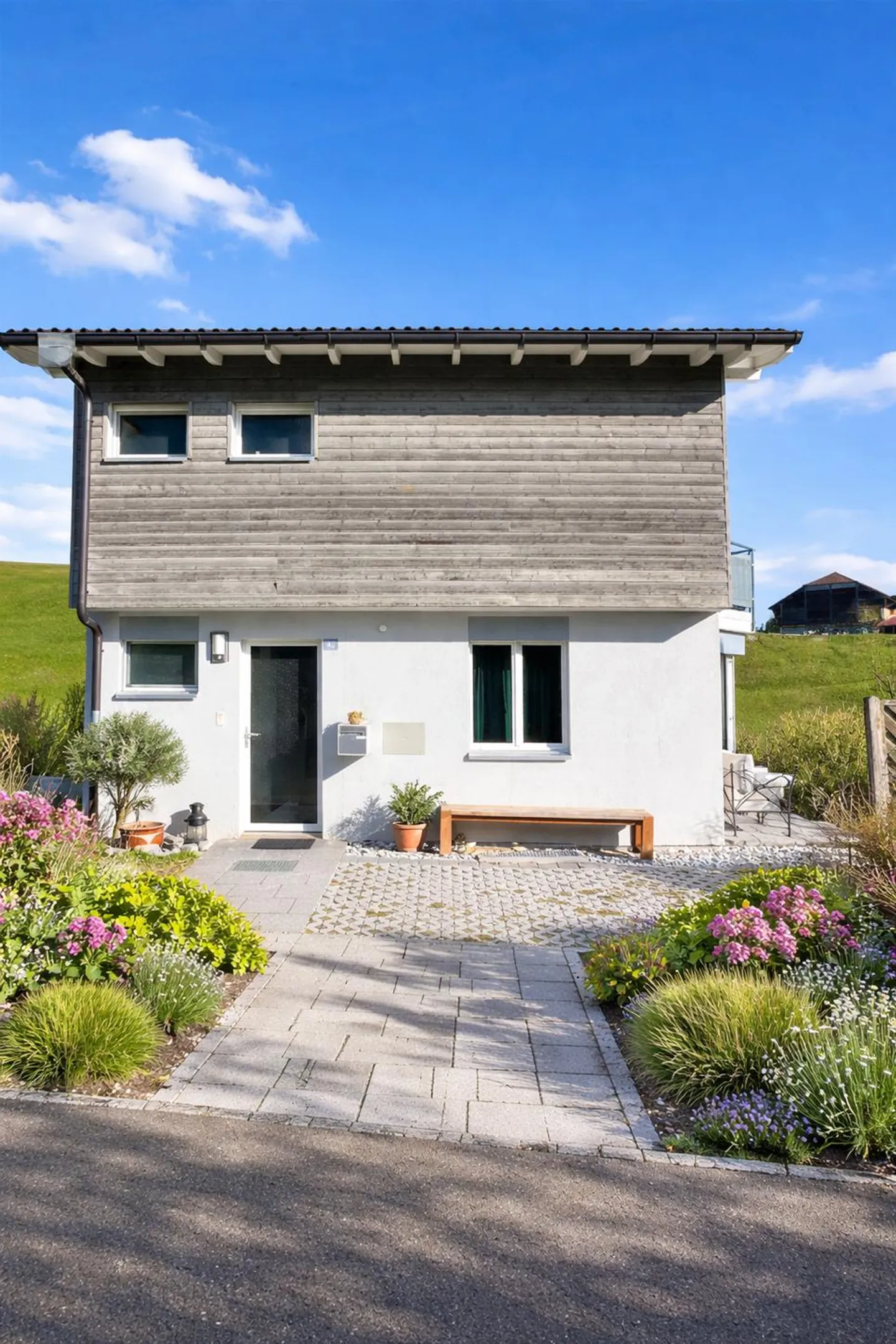 À VENDRE - Villa individuelle 5.5 pièces avec vue panoramique à Plasselb - Photo 1 sur 13