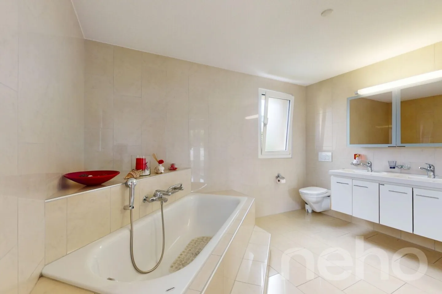 Sunny Attic Apartment with Views - Photo 7 of 13