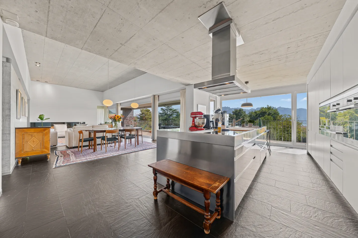 Elegante Villa mit Alpenblick - Foto 3 von 8