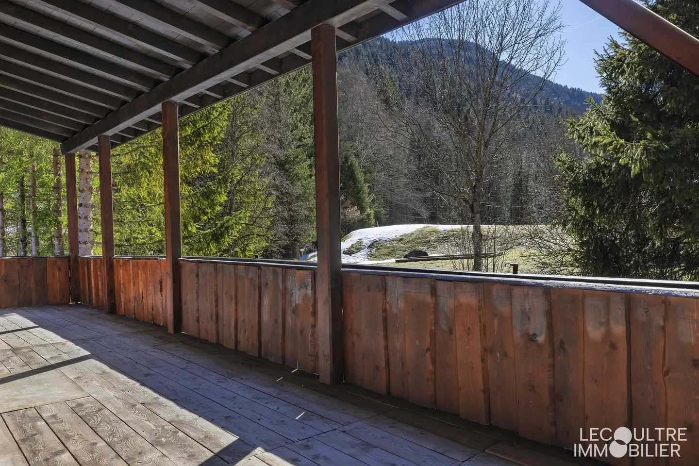 Chalet mit Restaurant und Wohnungen - Foto 3 von 12