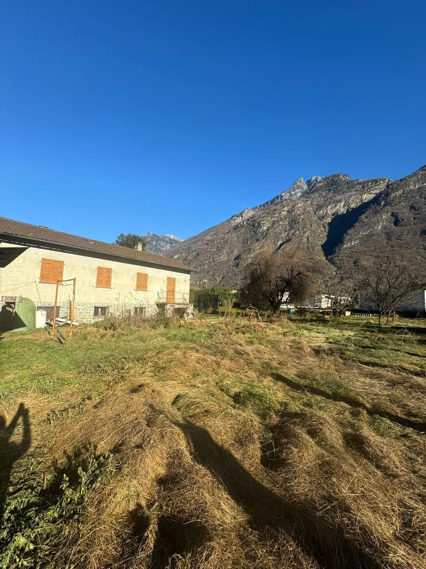 Terreno edificabile con casa - Foto 2 di 3