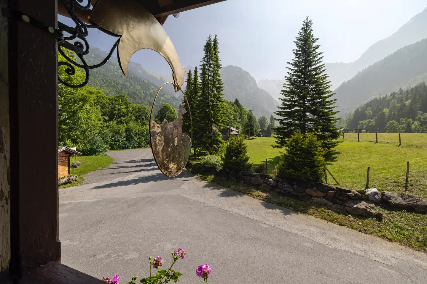 Chalet mit Restaurant und Wohnungen - Foto 8 von 12