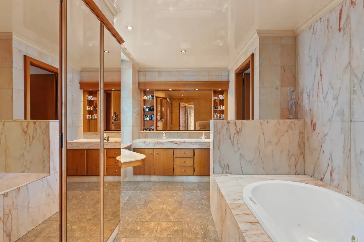 Elegant Estate with Lake Views - Photo 16 of 23