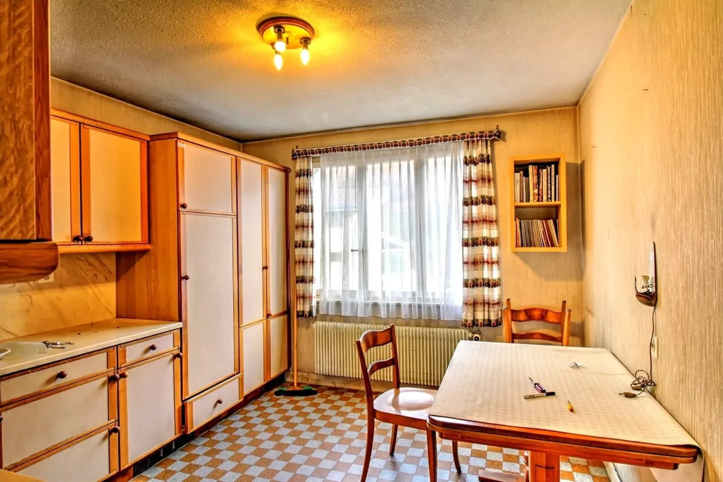 4.5-room house to renovate with large plot - Photo 3 of 5