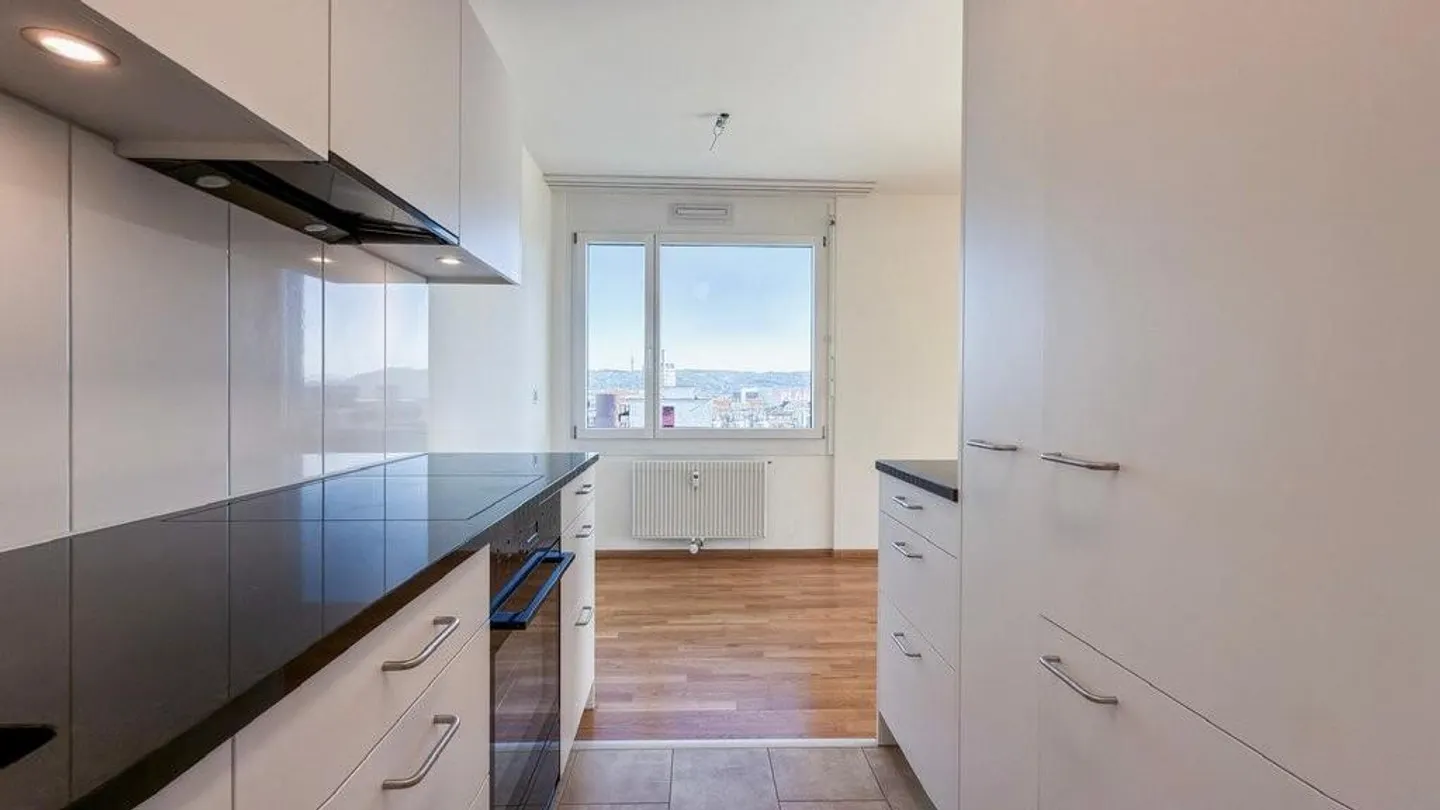 3.5-room apartment with balcony - Photo 2 of 7
