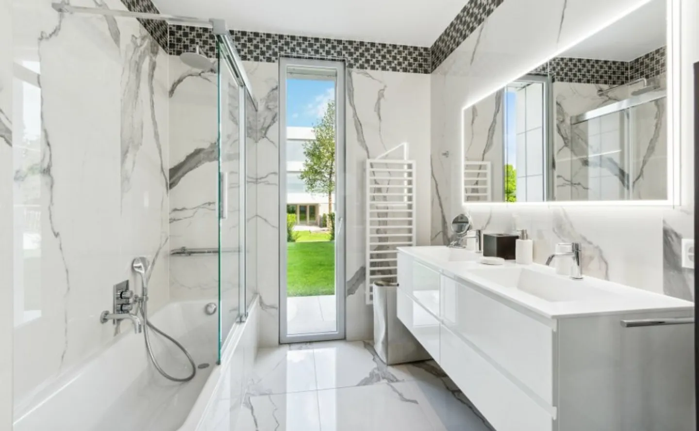 APARTMENT WITH TERRACE AND GARDEN IN COLOGNY - Photo 7 of 11