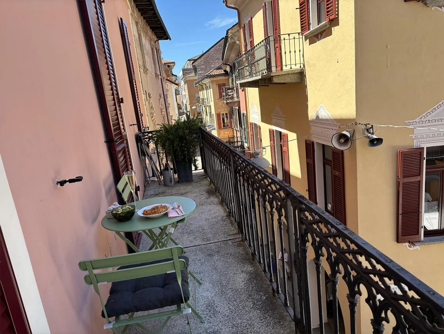 Holiday apartment in the heart of the old town of Locarno - Photo 2 of 8
