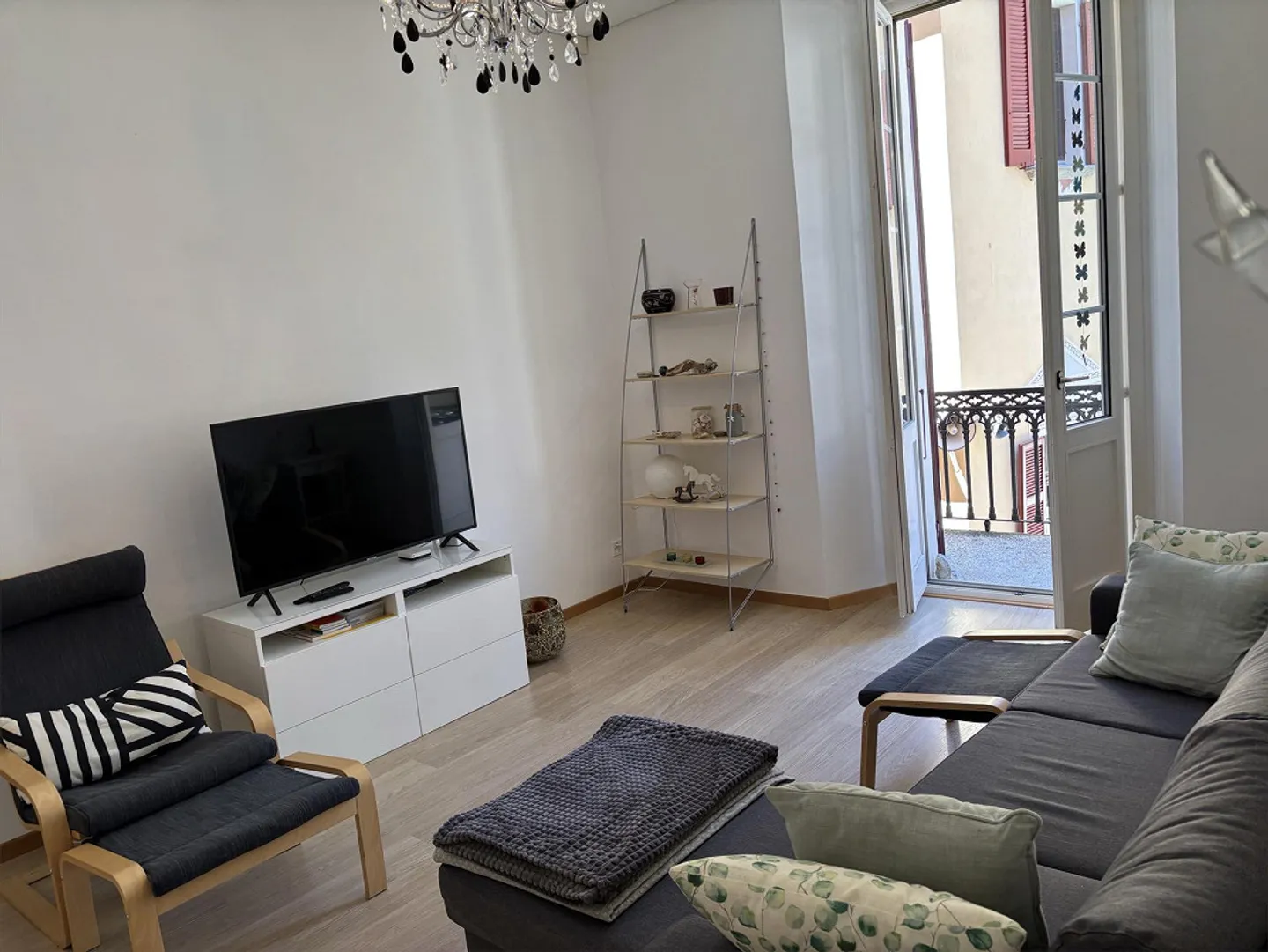 Holiday apartment in the heart of the old town of Locarno - Photo 3 of 8