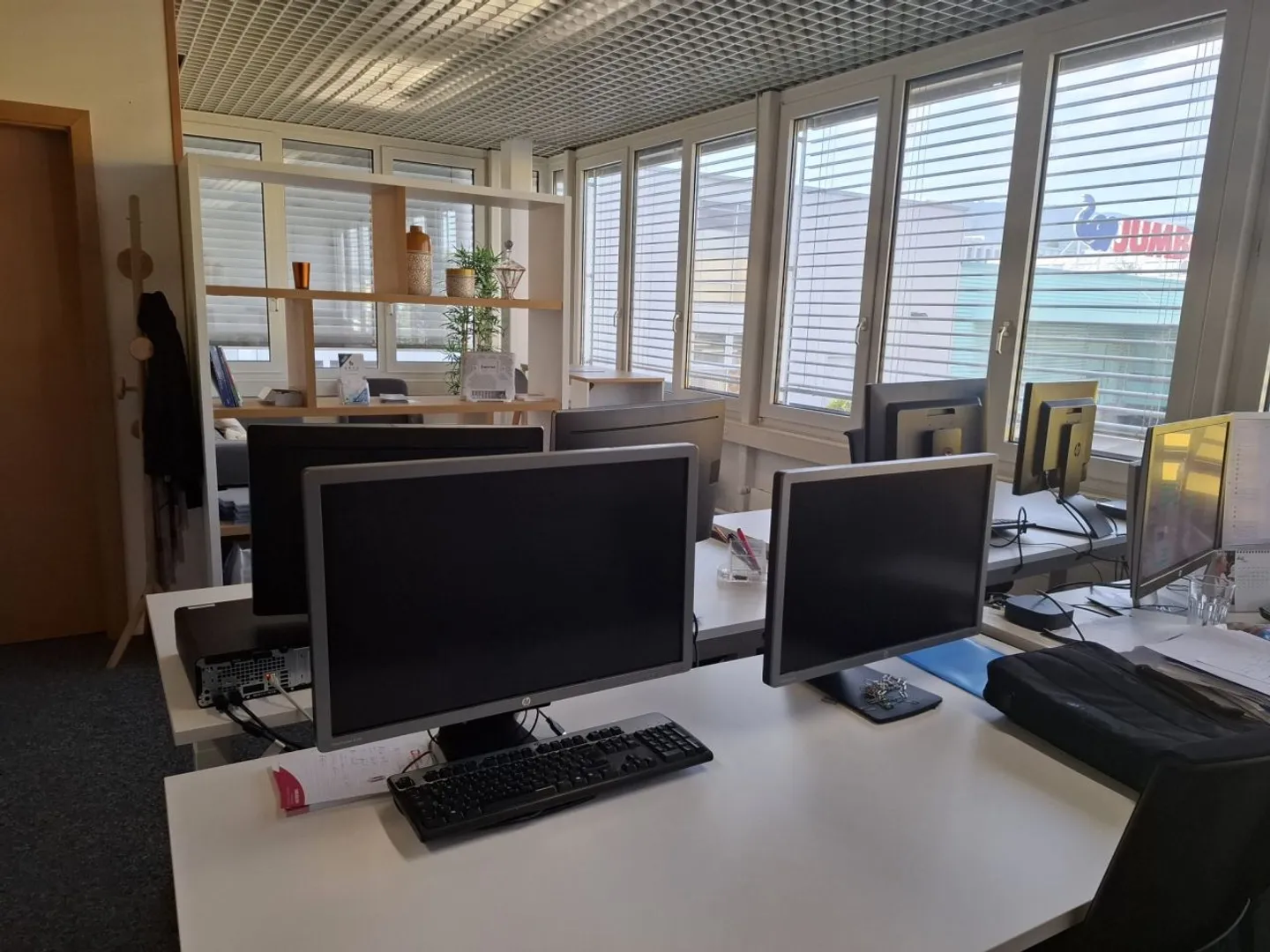 Office Space / Coworking in Montagny - Photo 2 of 11