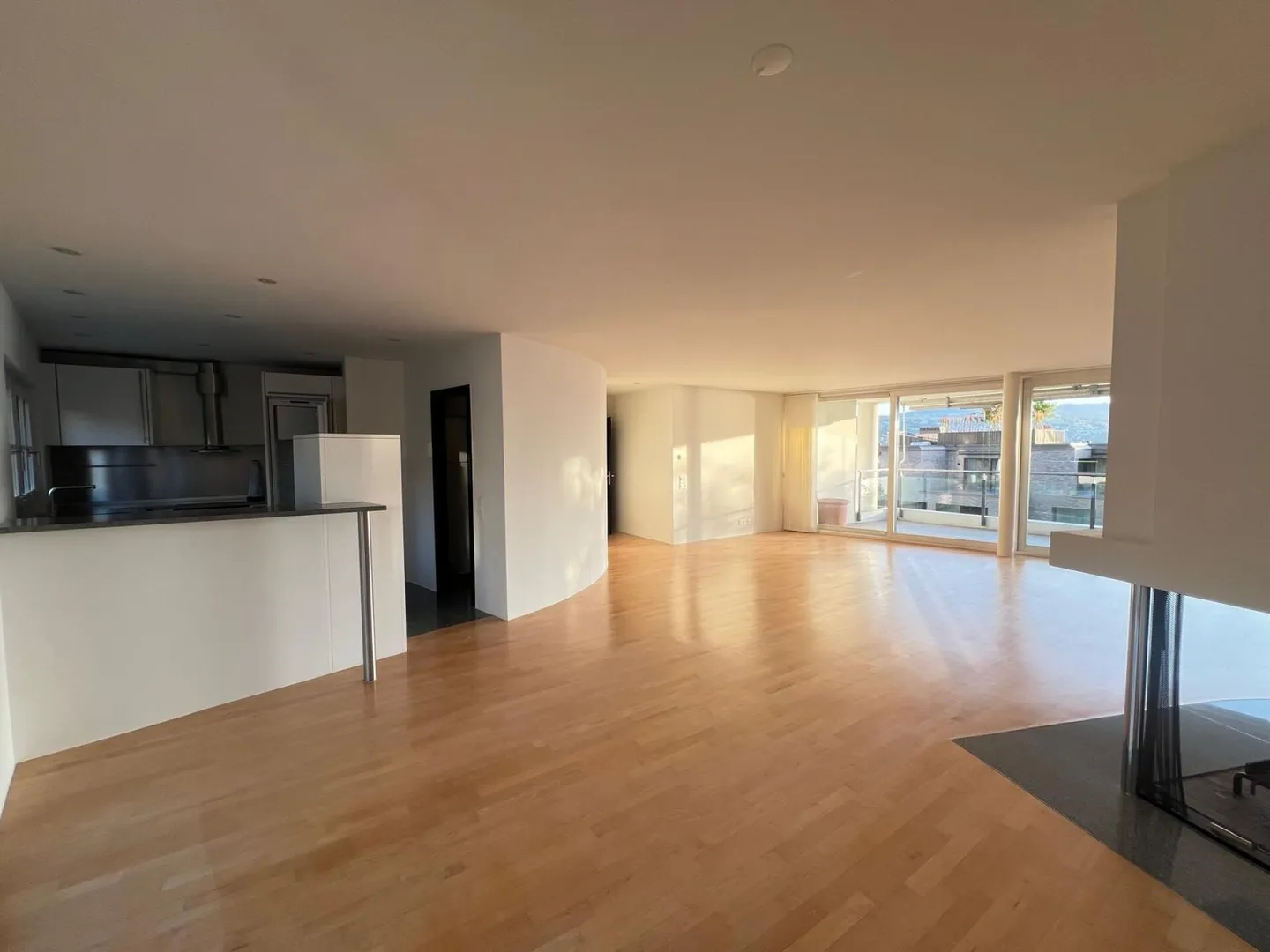 4.5-Zimmerwohnung mit traumhafter Seesicht in Oberrieden - Foto 1 von 13