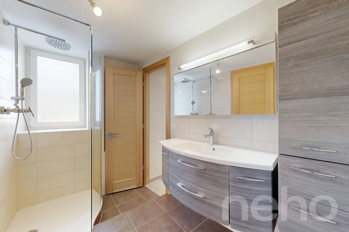 Magnificent renovated detached house with charm? Muraz / Sierre - Photo 11 of 12