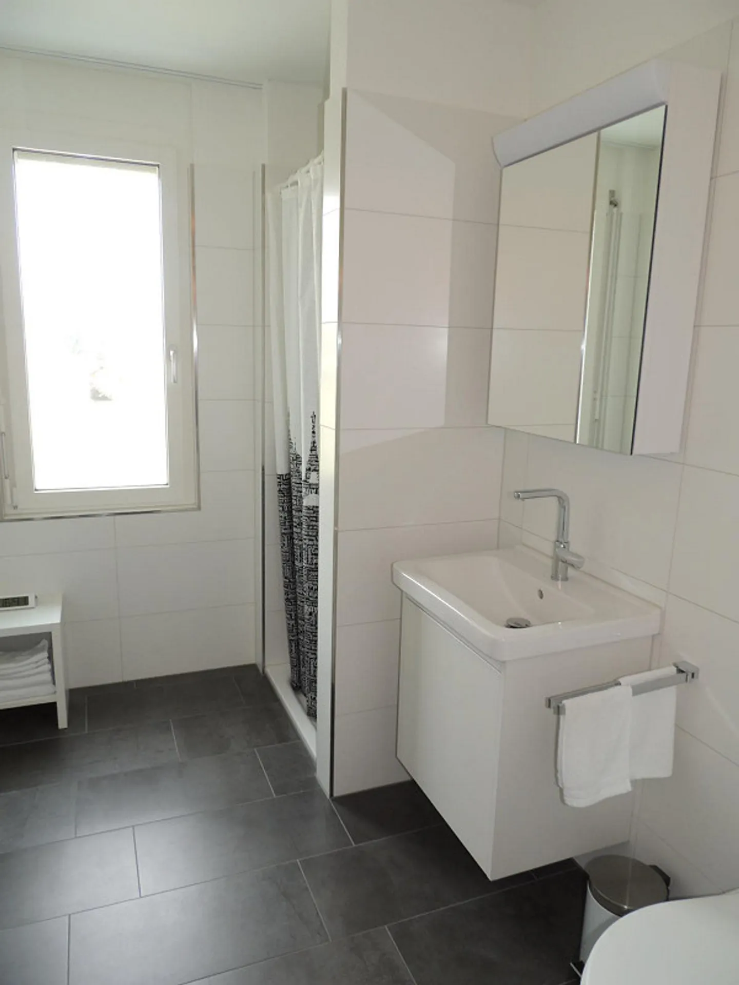 Appartamento 4½ locali 113 m² con balcone – Minergie – 10 min. Aeroporto di Zurigo - Foto 10 di 13