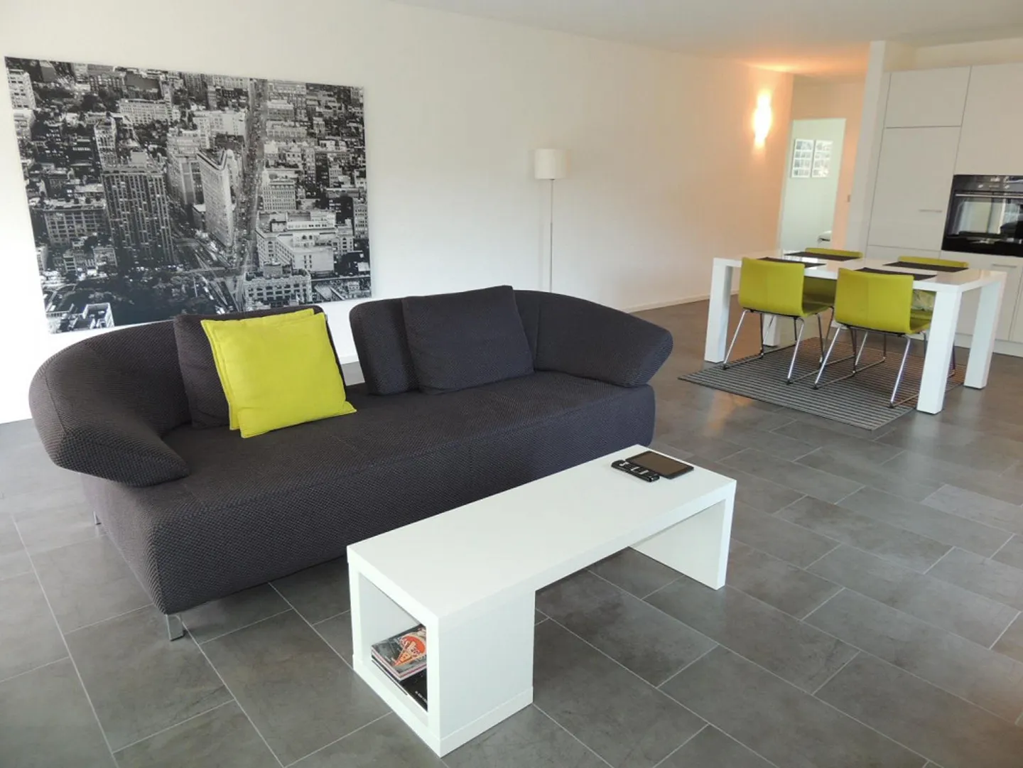 Appartamento 4½ locali 113 m² con balcone – Minergie – 10 min. Aeroporto di Zurigo - Foto 4 di 13