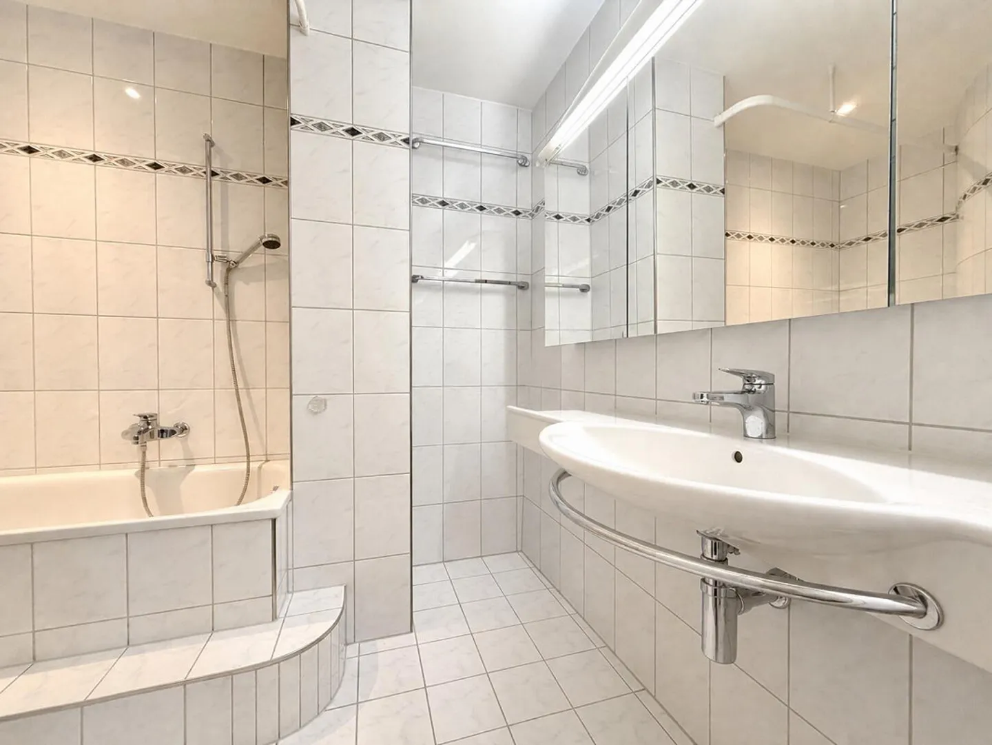 De haute qualité, parfait pour le bureau à domicile dans le meilleur emplacement - Photo 5 sur 10