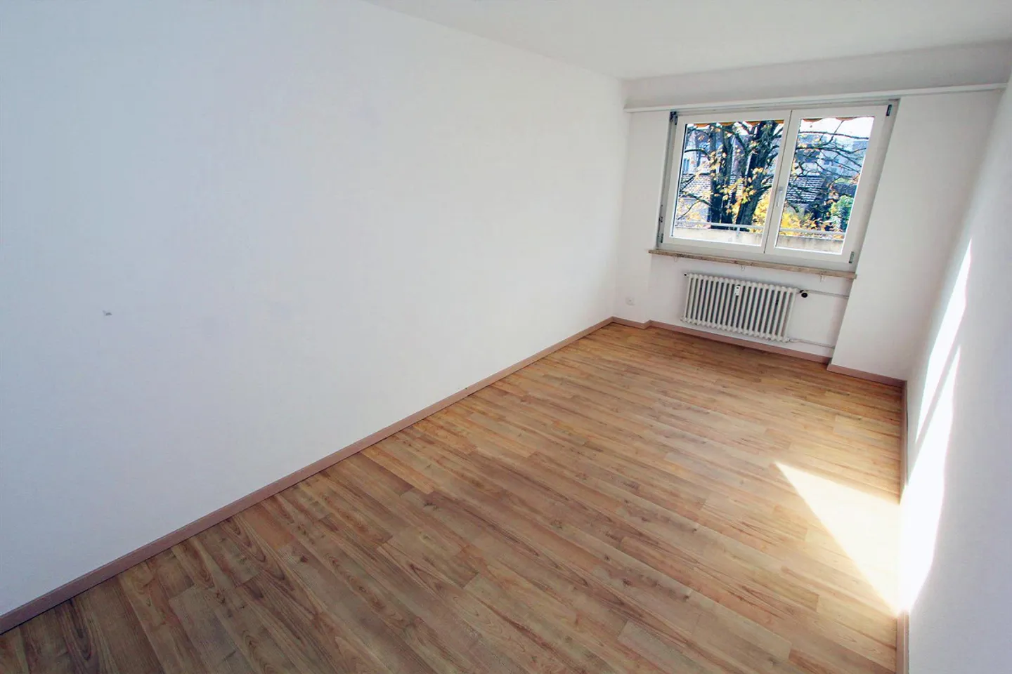 Luce, Spazio e Sensazione di Vita su Due Livelli - Foto 13 di 14