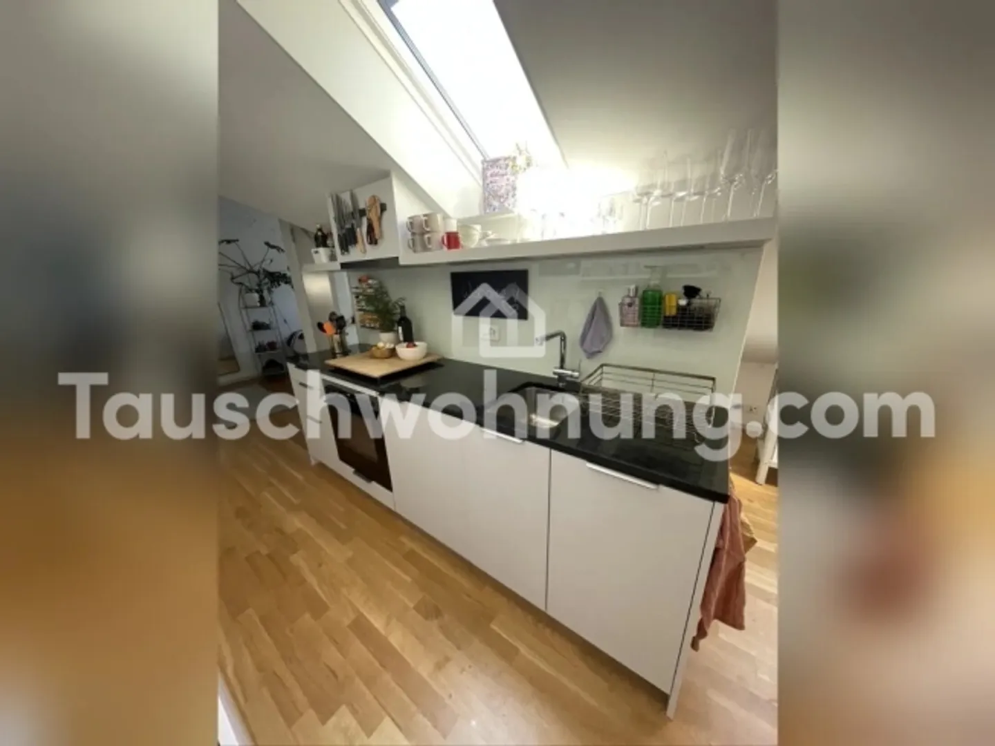[TAUSCHWOHNUNG] Moderne und ruhige Dachwohnung nähe Bäckeranlage - Foto 2 von 9