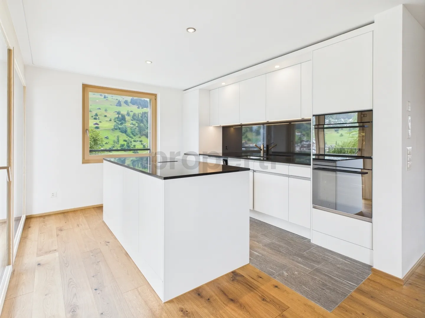 Beautiful 5.5-room maisonette new apartment with mountain and lake view - Photo 4 of 12