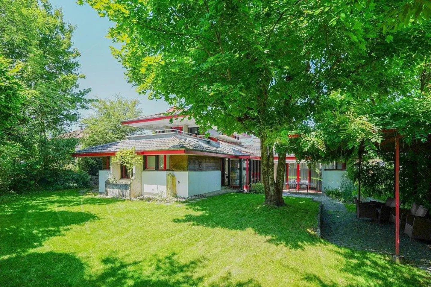 House 7.5 rooms - Photo 2 of 13