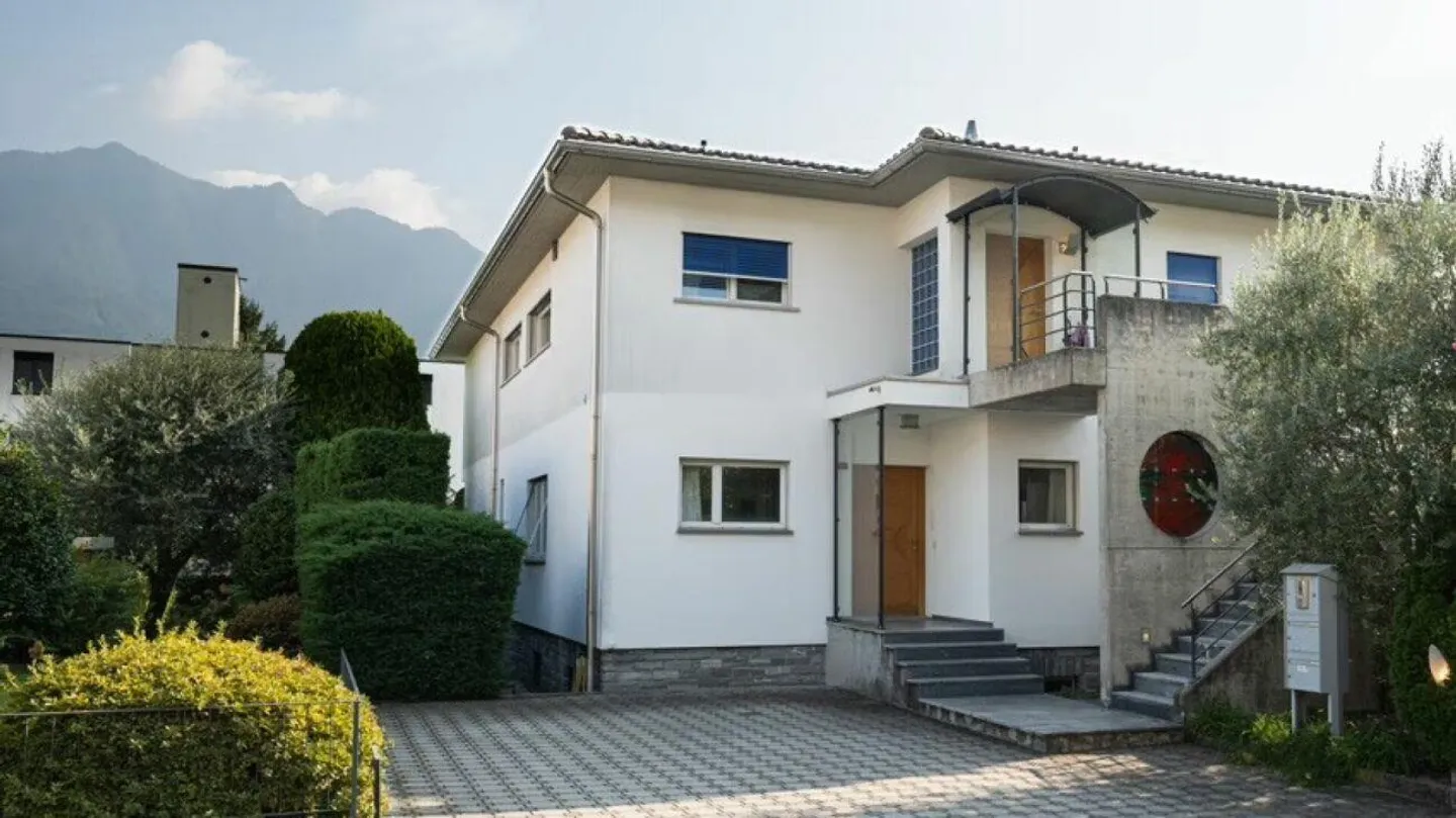 Magnifique maison bifamiliale avec piscine - Sementina - Photo 1 sur 16