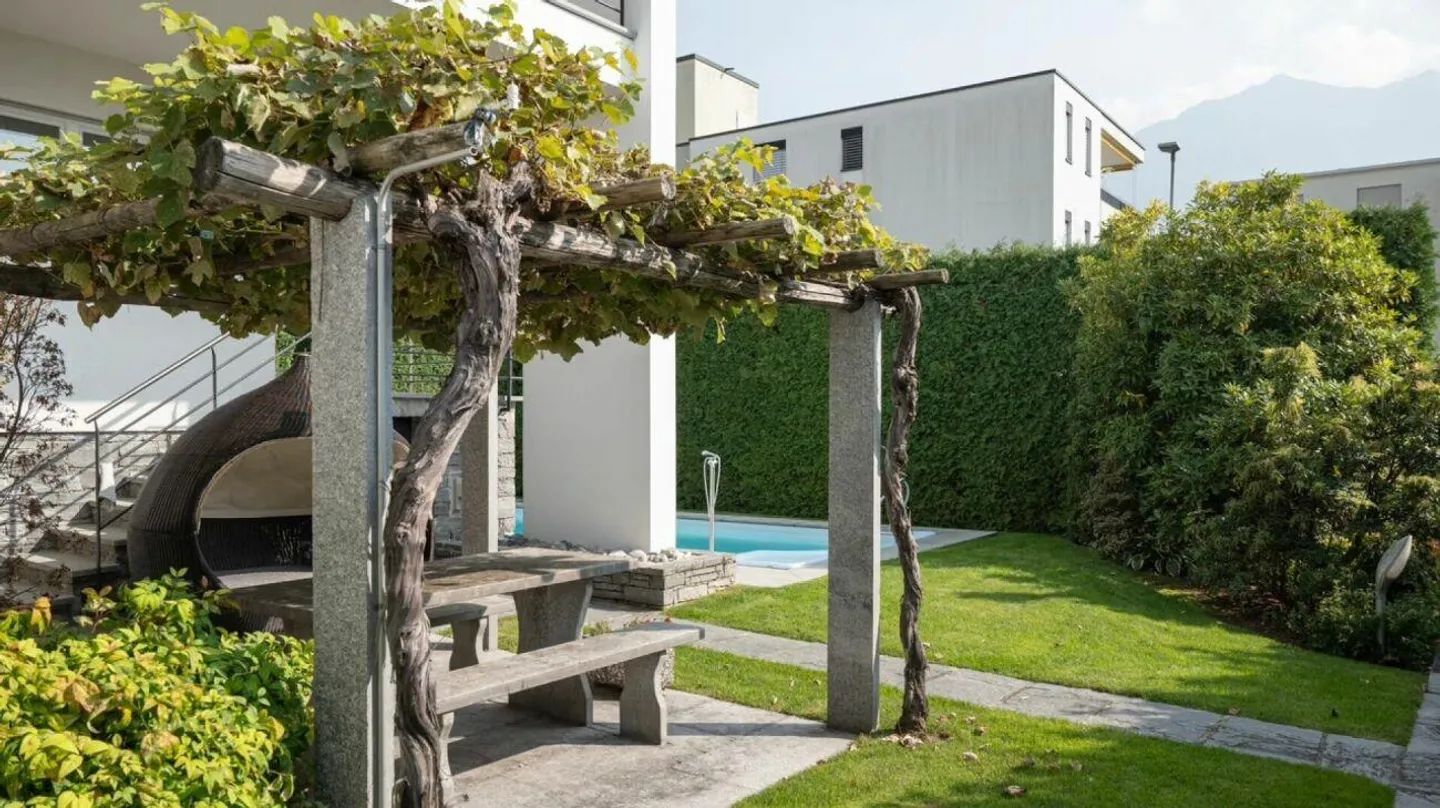 Magnifique maison bifamiliale avec piscine - Sementina - Photo 3 sur 16