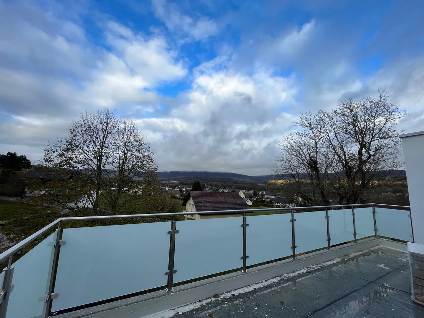 Appartamento attico con 3,5 locali, 103m2 e un balcone di 24,1m2 - Foto 4 di 6