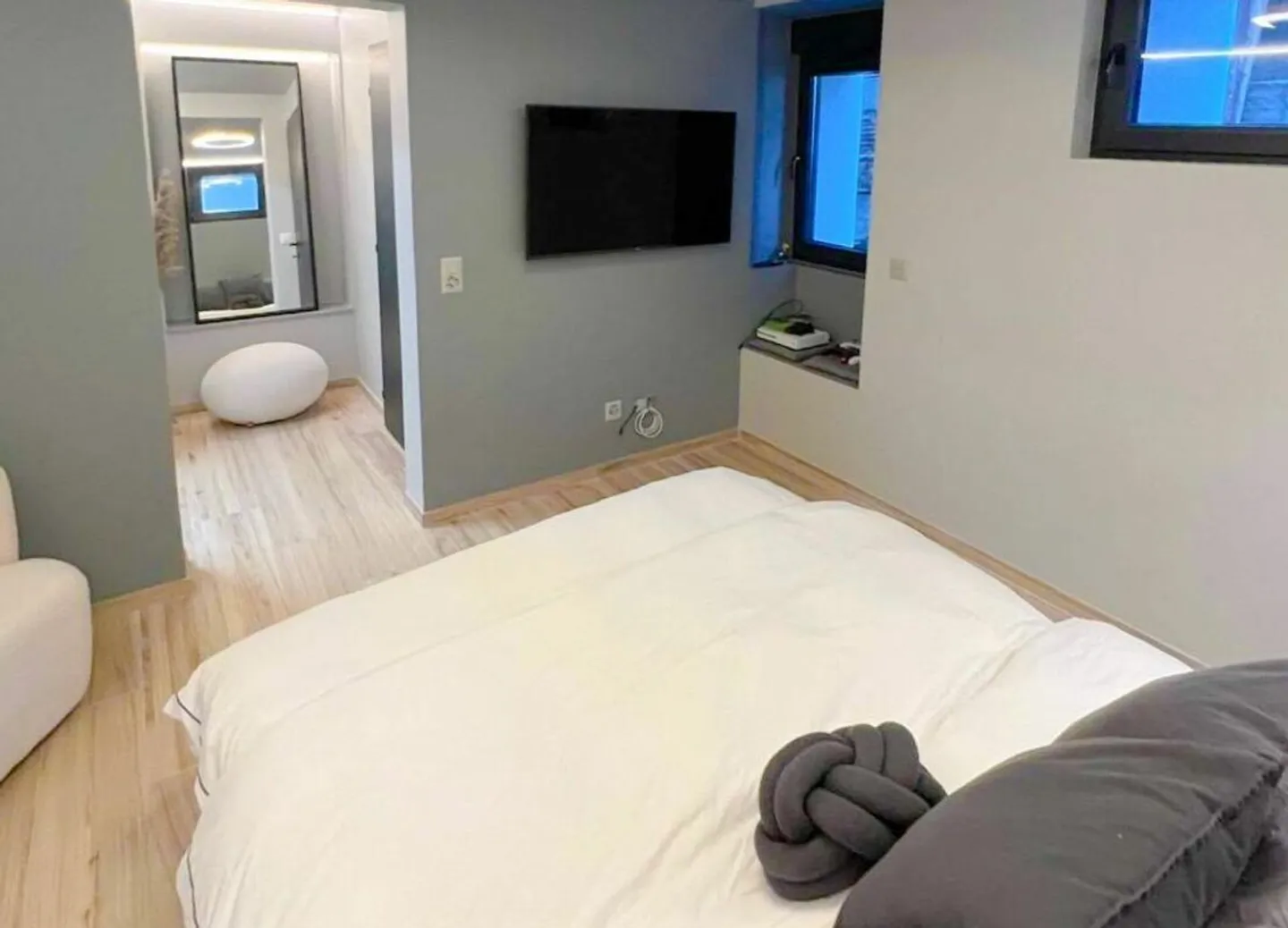 Villa with 4 Rooms in St-Séverin - Photo 18 of 21
