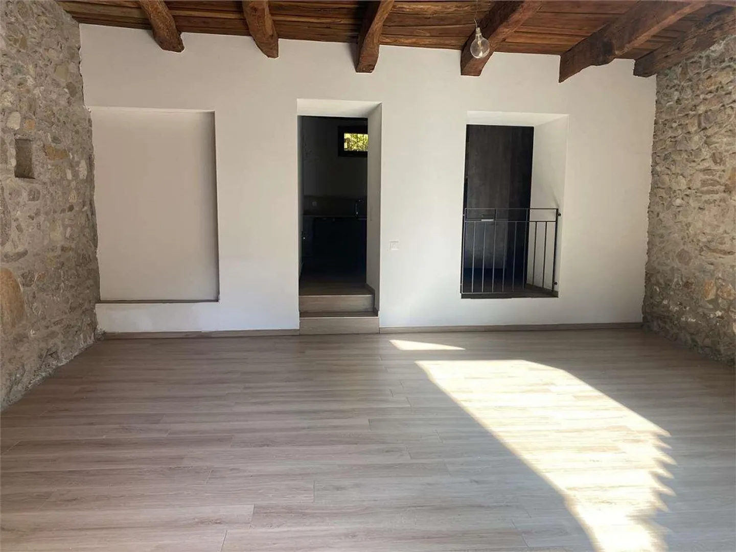 Charakteristische Origlio 3,5-Zimmer-Wohnung mit Innenhof - Foto 6 von 13