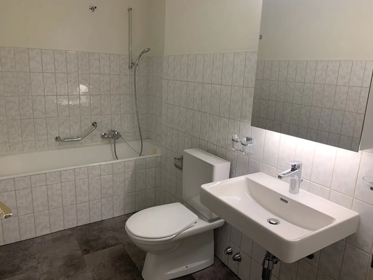 Helle 2-Zimmer-Wohnung im Stadtzentrum - Foto 6 von 7