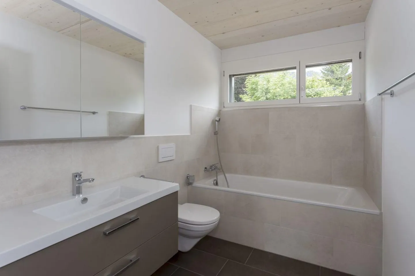 4.5-Zimmer-Wohnung mit fantastischer Aussicht (A3) - Photo 8 sur 12