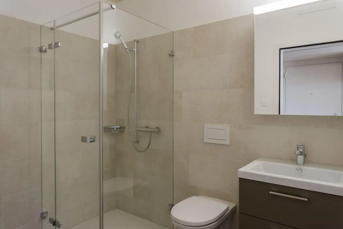 4.5-Zimmer-Wohnung mit fantastischer Aussicht (A3) - Photo 9 sur 12
