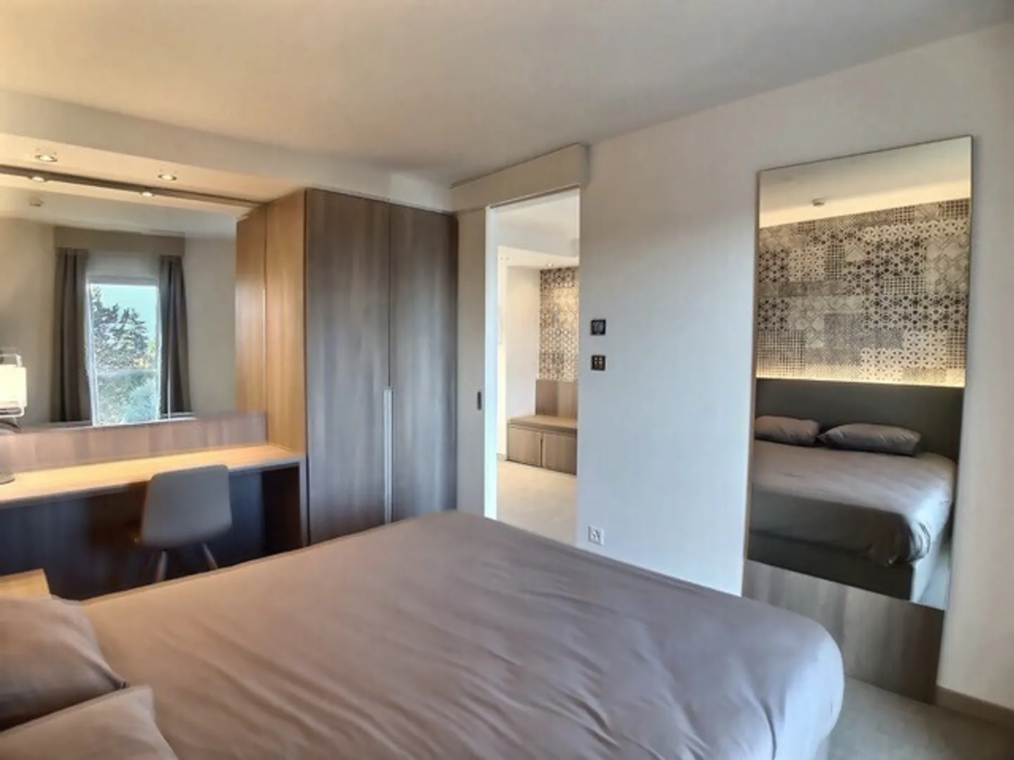 Apartment for rent - Photo 4 of 10