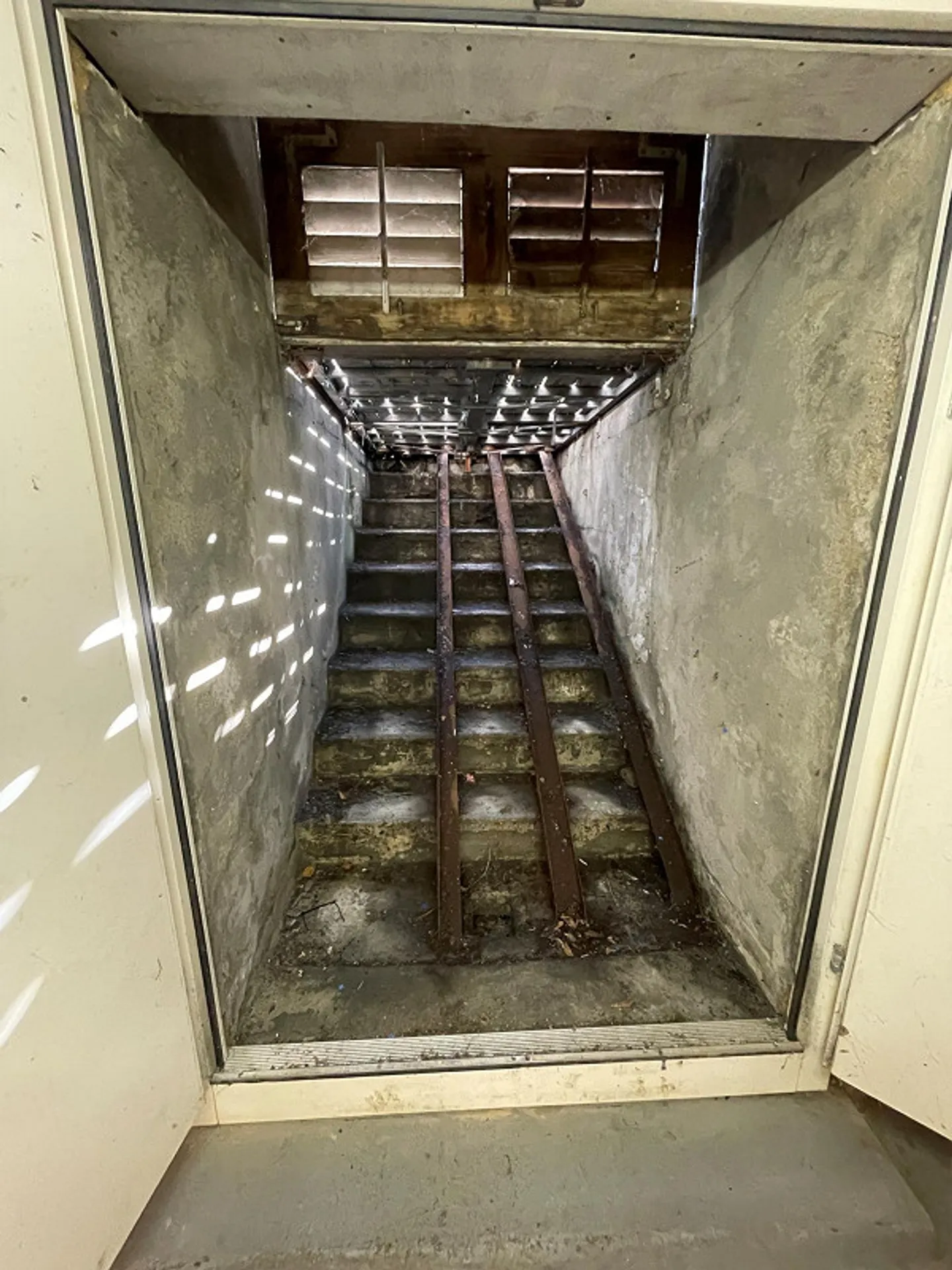 35 m² Salle de stockage au sous-sol - Photo 2 sur 3