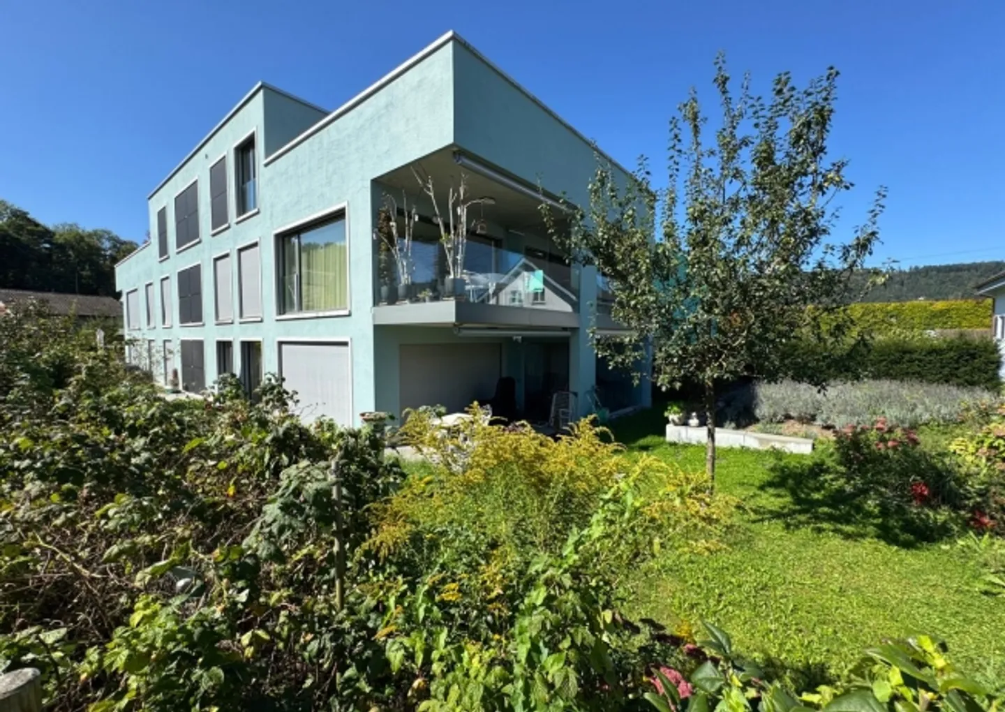 LARGE GARDEN - HIGH QUALITY - OPTIONAL WITH IN-LAW STUDIO! - Photo 1 of 8