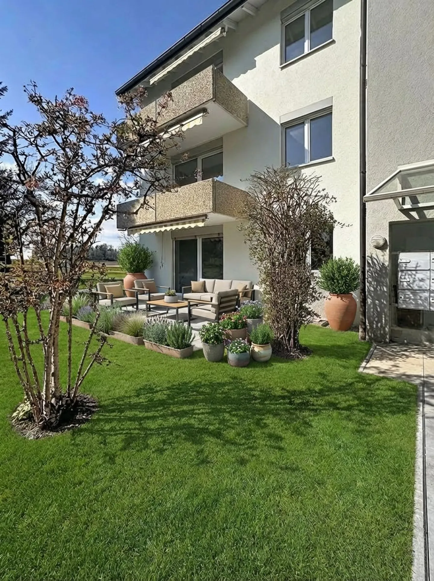 Sehr schöne renovierte 3,5-Zimmer-Wohnung mit Garten - Foto 1 von 7