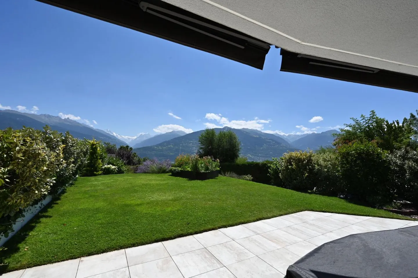 Appartamento di lusso con terrazza panoramica - Foto 5 di 13