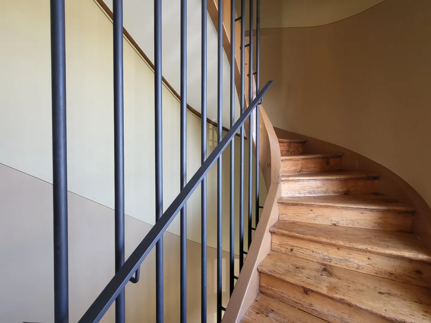 Magnifique duplex entièrement rénové au cœur de la Broye fribourgeoise - Photo 12 sur 13