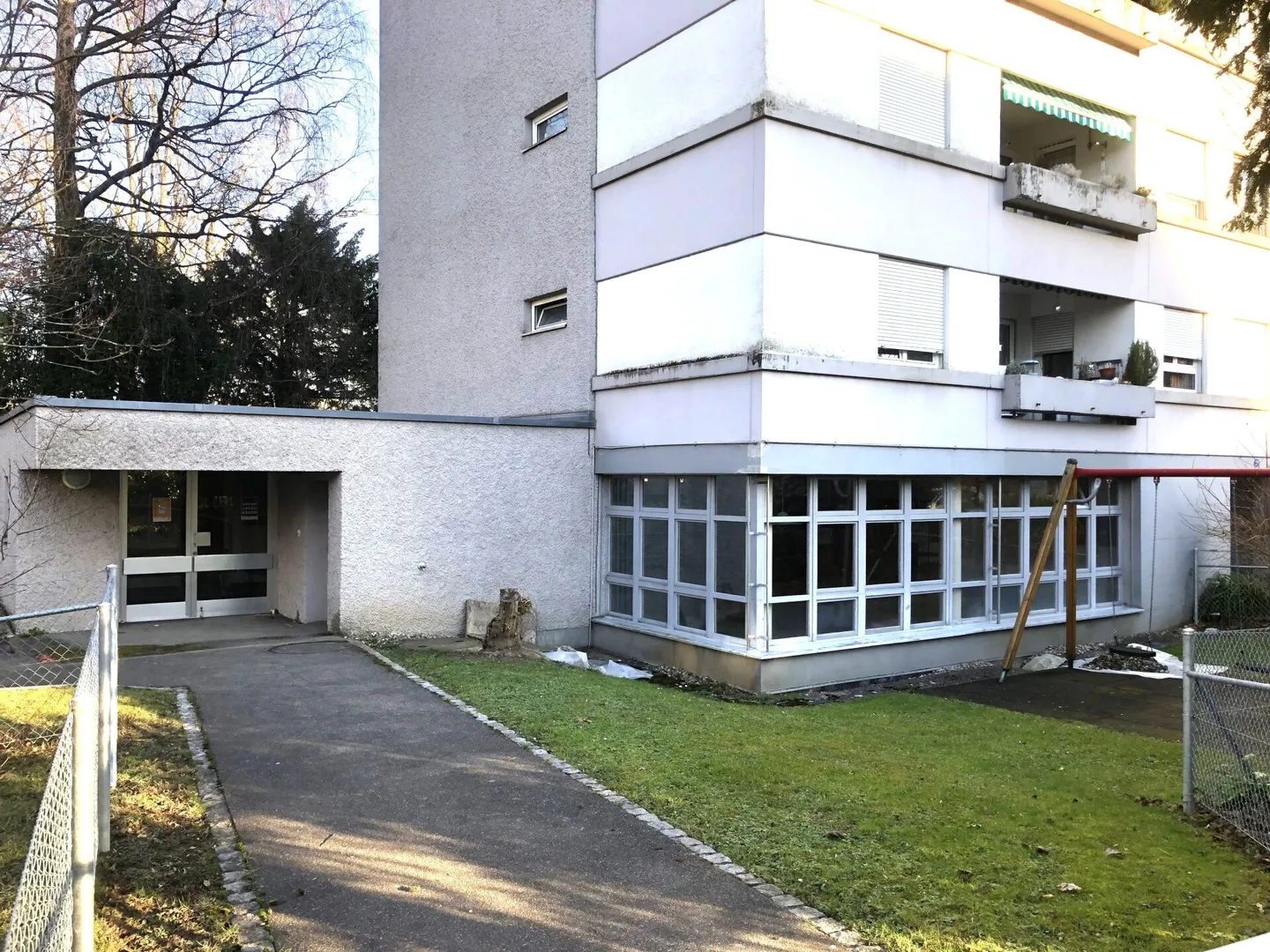 Espace commercial intéressant pour groupes de jeux, bureau/espace de pratique, espaces de travail créatifs - Photo 1 sur 6
