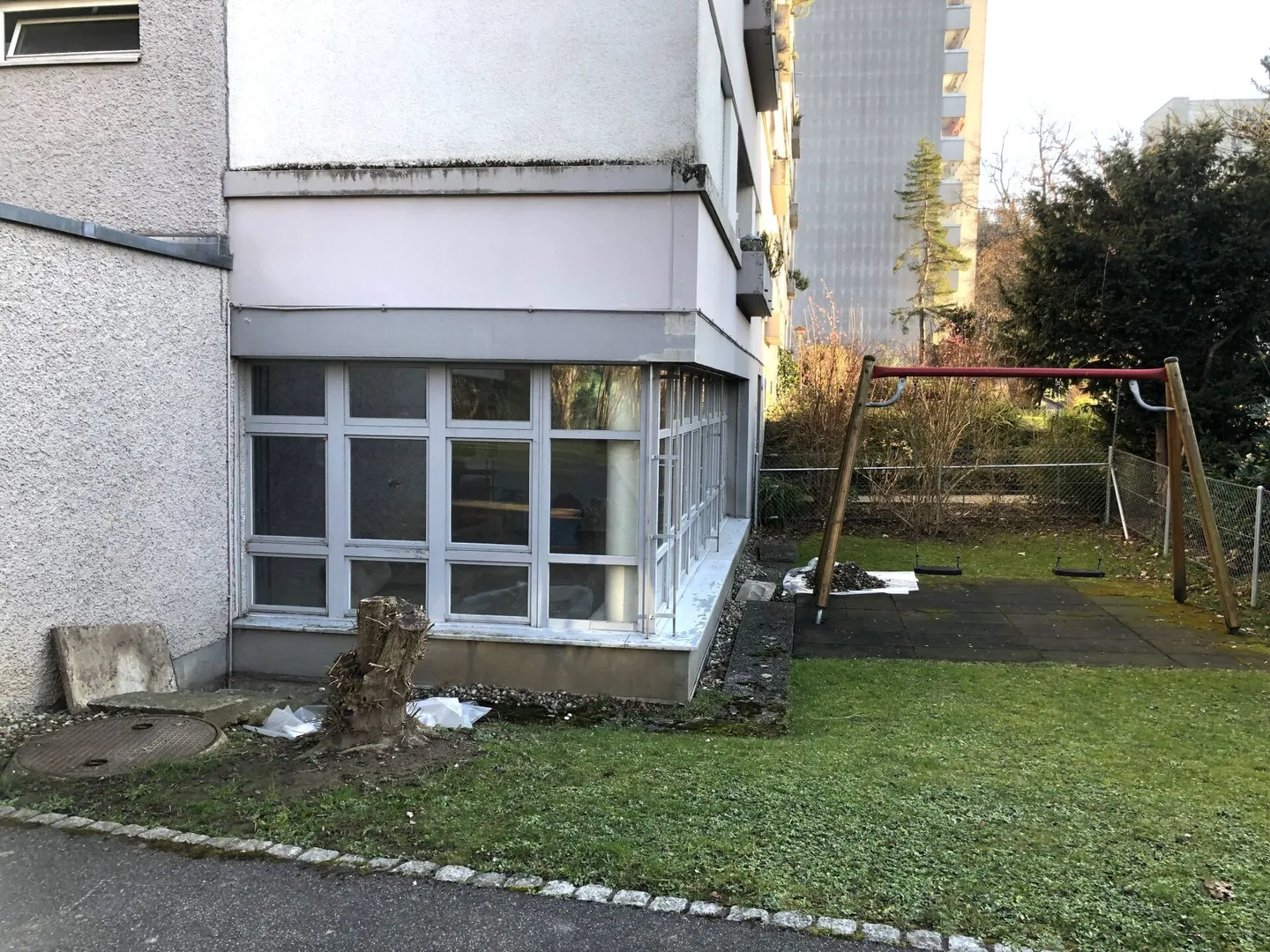 Espace commercial intéressant pour groupes de jeux, bureau/espace de pratique, espaces de travail créatifs - Photo 2 sur 6
