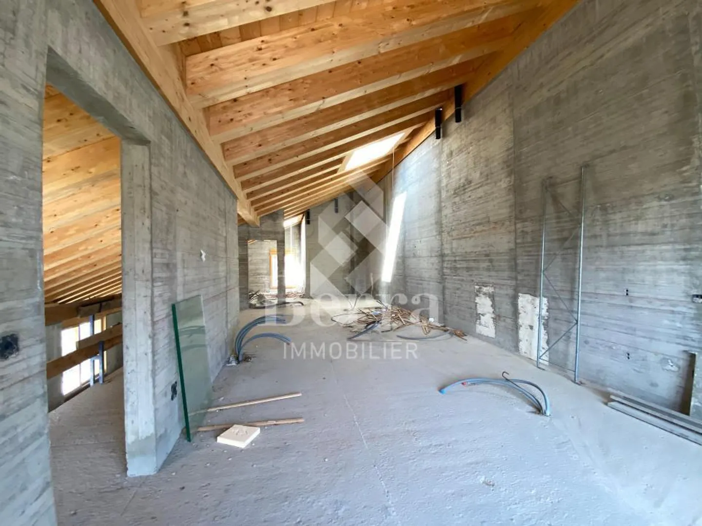 ALTIMA : Duplex de 4,5 pièces ! - Photo 4 sur 13